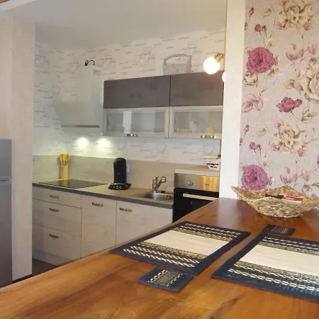 Amazing Elli Apartment